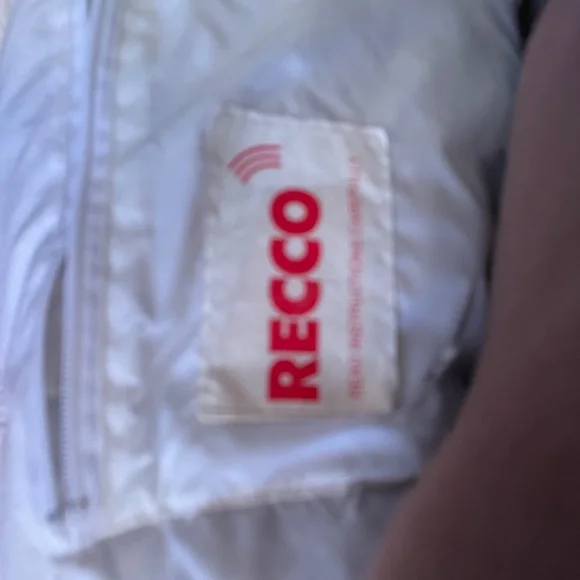 Vintage 1988 Obermeyer asymmetrical down ski jacket with fox fur hood - Picture 8 of 12